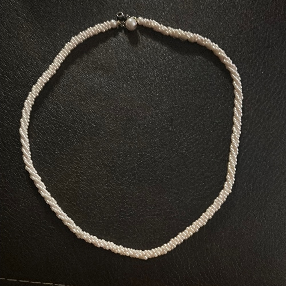 White Rope Chain Necklace with Twisted Pattern
